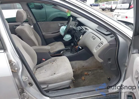 2002 Honda Accord 2.3 Se from USA, damaged, VIN 1HGCG56702A133852